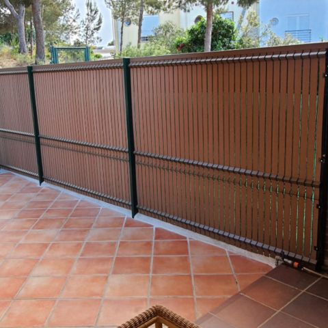 COMPOSITE PREMIUM MARRON